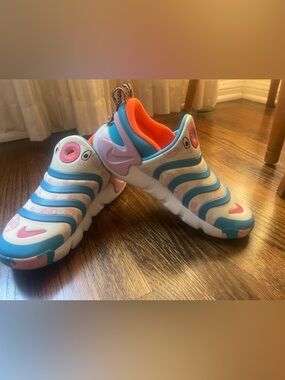 Kids Nike NWT | Dynamo Go | 3